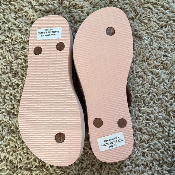 Havaianas flip-flops. NWOT - Picture 2 of 4